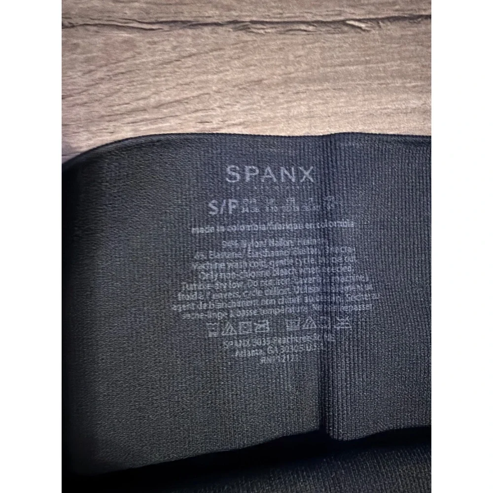 Spanx Look At Me Now Seamless Leggings Black Camo High Waisted Small S/P 20135R‎